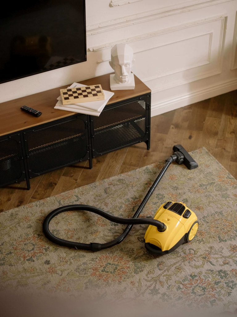 Keeping your cleaning supplies organized in the right way helps you maximize time and be more efficient with your work.